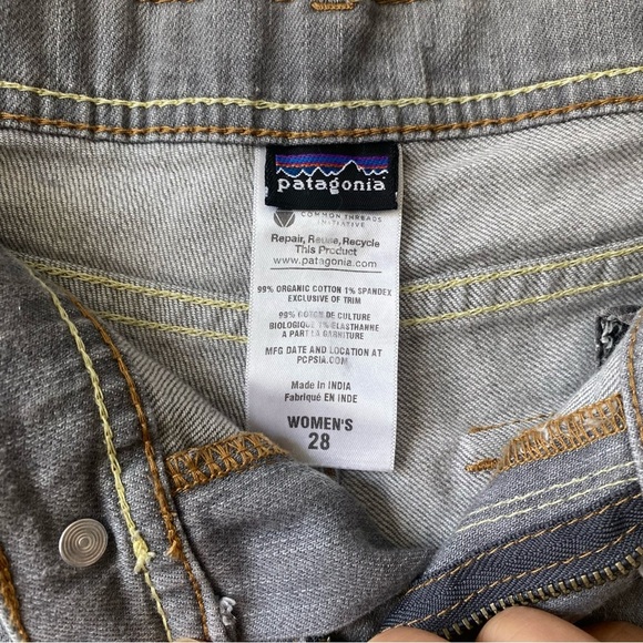 Patagonia Women’s Denim Shorties Size 28 Light Grey Wash - Picture 12 of 14